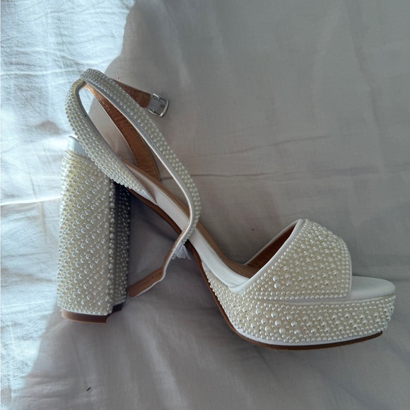 Fashion Nova Pearl-Studded Sandals - Beige - Picture 6 of 12